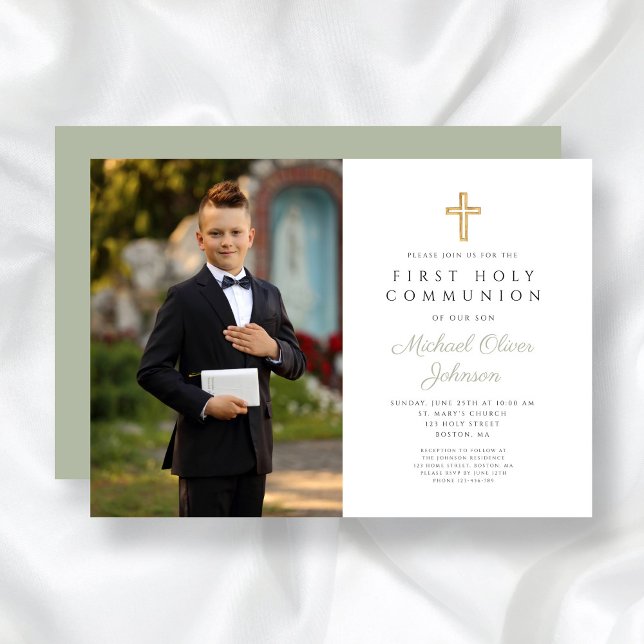 Convite Foto do Garoto da Cruz Verde Sage Primeira Comunhã (Sage Green Cross Photo Boy First Communion Invitation)