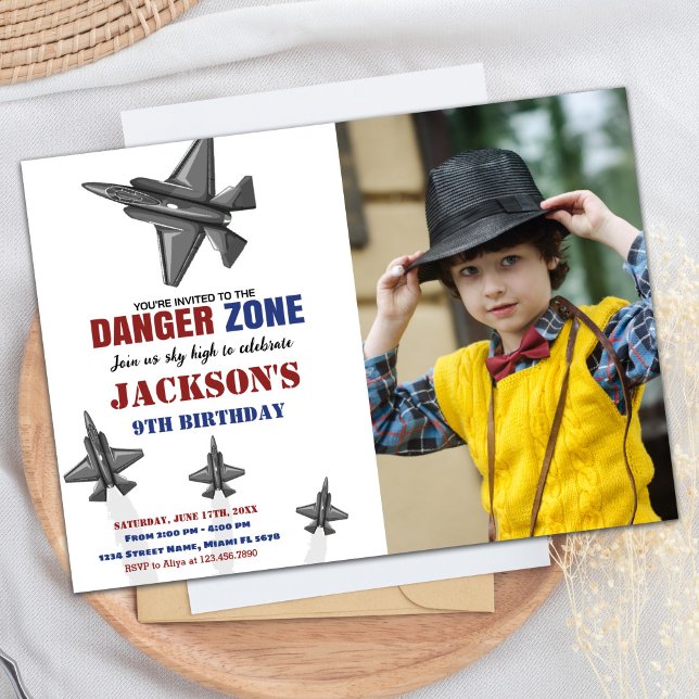 Convite Foto do Jet Birthday da Fighter Zone (Danger Zone Fighter Jet Birthday Invitations photo)