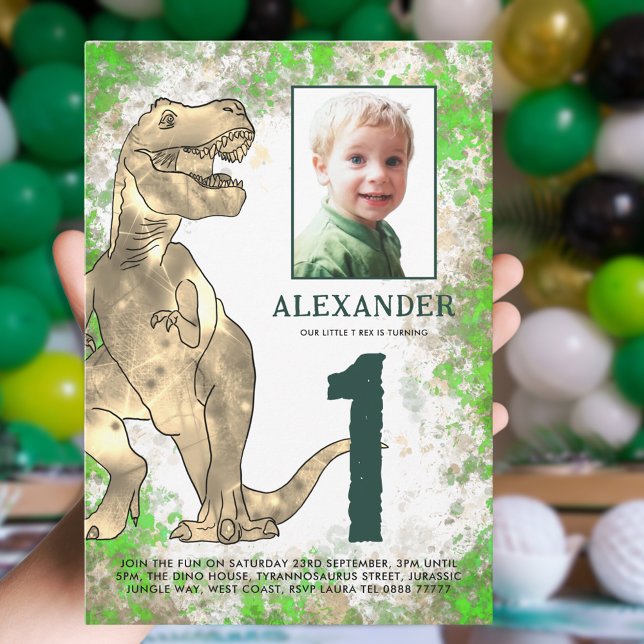 Convite Foto do Partido primeiro aniversario da Selva do D (Dinosaur T-Rex boys photo 1st birthday party invitation green and brown watercolor)