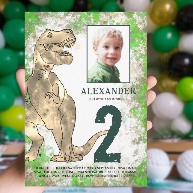 Convite Foto do Partido segundo aniversário da Selva do Di (T-Rex dinosaur photo 2nd birthday party invitation green brown watercolor splash)