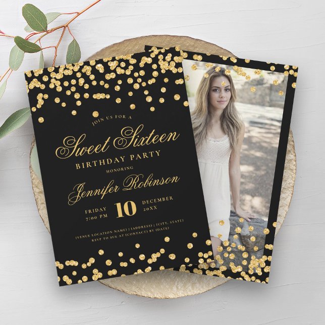 Convite Foto Dourada Elegante Confetti Sweet 16 (Elegant Black Gold Confetti Photo Sweet 16 Invitation)