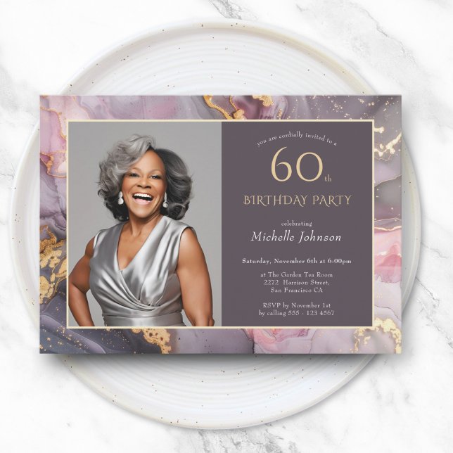 Convite Foto Dourada Elegante rosa 60º aniversário (Elegant Pink Gold Photo 60th Birthday Invitation)