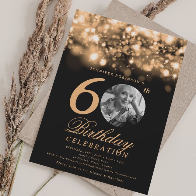Convite Foto Elegante 60º Aniversário, Dourada Meia-Noite (Elegant Photo 60th Birthday Gold Midnight Glam Invitation)