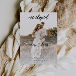 Convite Foto Elegante Moderna Que Elogiamos Casamento Elop<br><div class="desc">Foto Elegante Moderna Que Elogiamos Convite De Casamento Elopement</div>