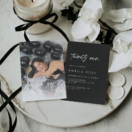 Convite Foto Elegante Preto e Branco de Aniversário de 21