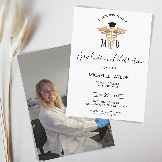 Convite Foto MD Doutora em Medicina Graduação Médica (gold caduceus with graduation hat)