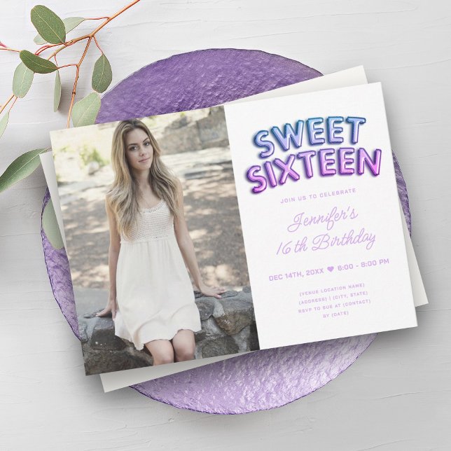 Convite Foto Moderna Balões Brancos Azuis Roxos Doce 16 (Modern Photo Purple Blue White Balloons Sweet 16 Invitation)