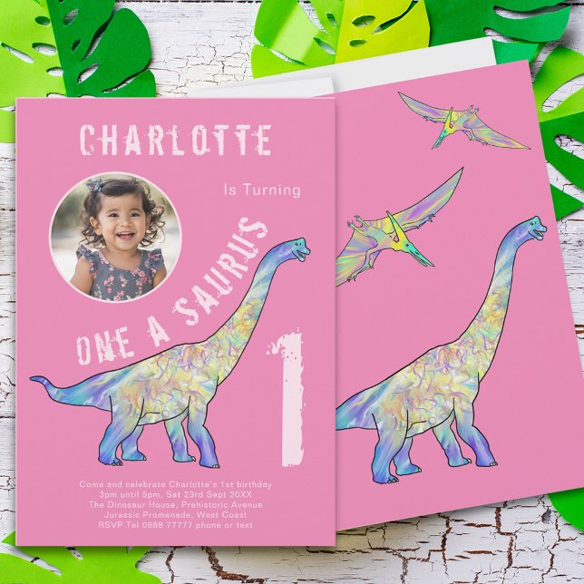 Convite Foto rosa do Partido do primeiro aniversario Dinos (Girls dinosaur 1st birthday party invitation one a saurus colorful dino watercolor & photo template)