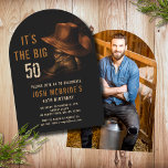 Convite Foto Rustic Cowboy Hat Boots, 50º aniversário<br><div class="desc">50º Aniversário Foto Rustic Cowboy Hat and Leather Boots Invitationapresenta um par de botas de cowboy de couro com chapéu e a sua 50ª informação personalizada abaixo. Adicione sua foto favorita ao contrário. Criado pelo Evco Studio www.zazzle.com/store/evcostudio</div>