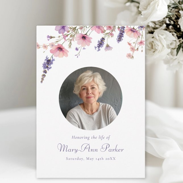 Convite Fotografia de Flor Silvestre "Celebração da Vida"  (Wildflower "Celebration of Life" Photo Funeral Purple Pink Green White Invitation)