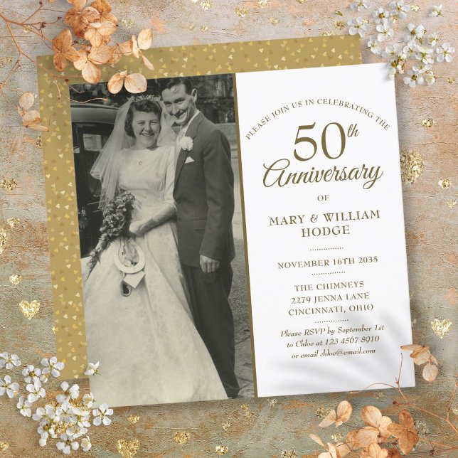 Convite Fotografia Quadrada do 50º Aniversário de Casament (50th Anniversary Gold Hearts Wedding Photo Square Invitation)