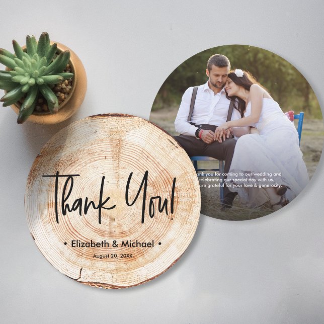 Convite Fotos Personalizadas de Casamento Rústico com Text (Unique round rustic wedding wood cut print thank you cards with customizable photo and message.)