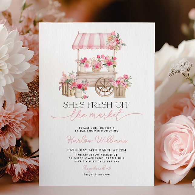 Convite Fresh off the Market Flower Market Bridal Shower (She's fresh off the market. Bridal Shower invitation with pink flower cart and pink flowers. )
