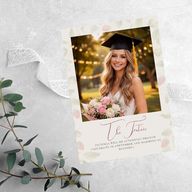 Convite Fresh Sweet Strawberry Graduation Announcement (Criador carregado)