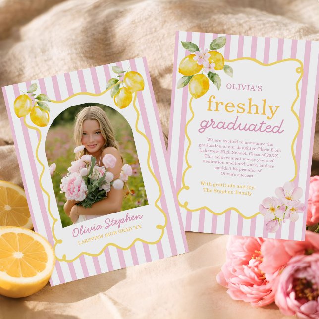 Convite Freshly Graduated Lemon Graduation Announcement (Criador carregado)