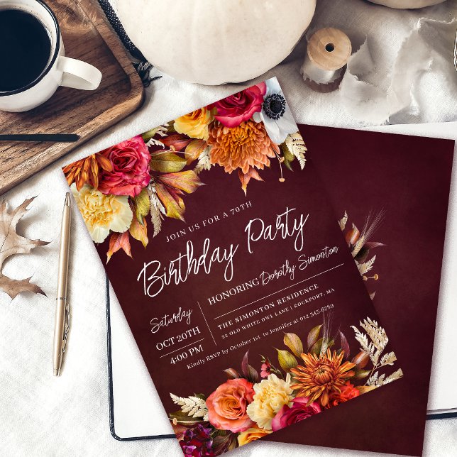 Convite Frota Burgundy Flowers Chic Script 70 Aniversário (Chic Fall 70th Birthday Party Invite. Burgundy Red, Terracotta Orange, Golden Yellow earth colors.)