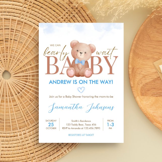 Convite Garoto, Podemos Ampliar Chá de fraldas De Espera (Blue We Can Bearly Wait Bear Baby Shower Invitation)