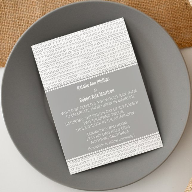 Convite Geek Binário Código Binário de Casamento Convite,  (Gray Geek Chic Binary Code Wedding Invitation)