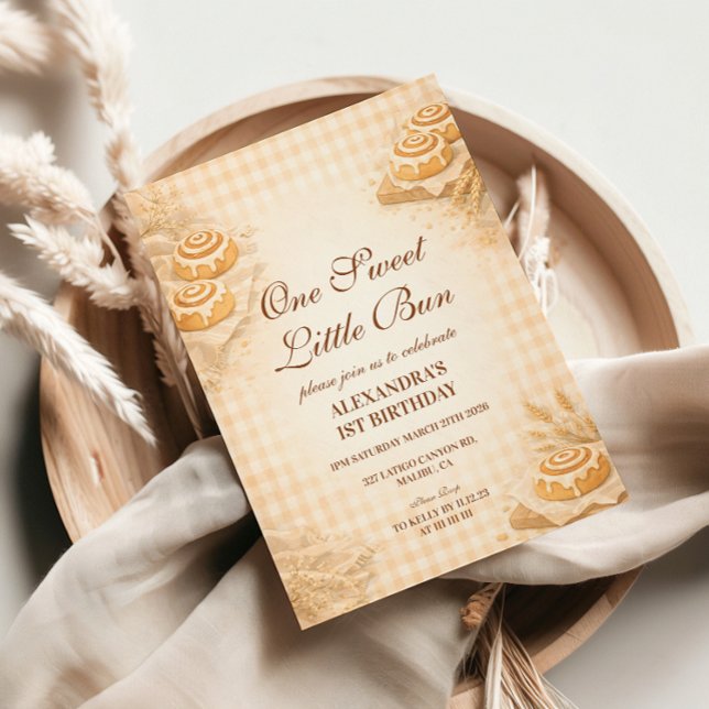 Convite Gingham Cinnamon Roll Little Bun 1st Birthday (Criador carregado)