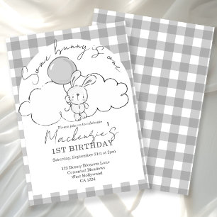 Convite Gingham Some Bunny está com um Aniversário Persona