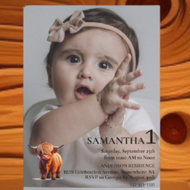 Convite  Girl 1st Birthday Celebration (Celebrate your little one's special day with our adorable  Cow 1st Birthday Invitation.)