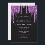 Convite Glitter de aniversário pingando preto púrpura chic<br><div class="desc">Um convite de aniversário feminino e feminino 50º (ou qualquer idade). Na frente: Um fundo preto chic. Decorado com púrpura escura e púrpura pingando, pintura pingando aparência. Personalize e adicione um nome e detalhes da parte. O nome é escrito com um script de estilo manuscrito, letras claras e roxas. Traseira:...</div>