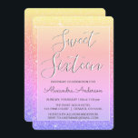 Convite Glitter Rosa Púrpura Brilhante Doce Dezesseis Aniv<br><div class="desc">Dourado,  roxo e cor-de-rosa,  Rainbow Sparkle Glitter Sweet 16 Convites de aniversário. Este convite é perfeito para a Festa de aniversário Sparkle Glitter Sweet 16,  que procura celebrar no estilo.</div>