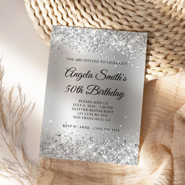 Convite Glitter Satin Foil 50º Aniversário de Silver Spark (Create a modern silvery glitter birthday invite.)