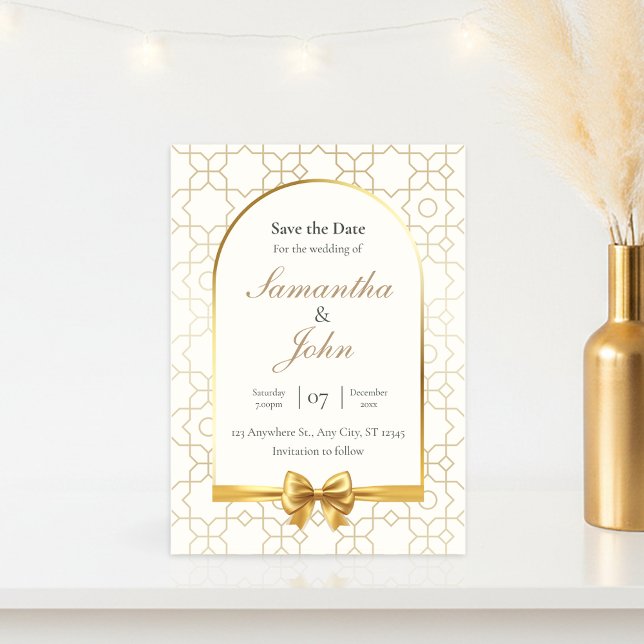 Convite Gold Geometric Arch Photo Save the Date Cards (Gold & Ivory Geometric Art Deco Wedding Save the Date Card)