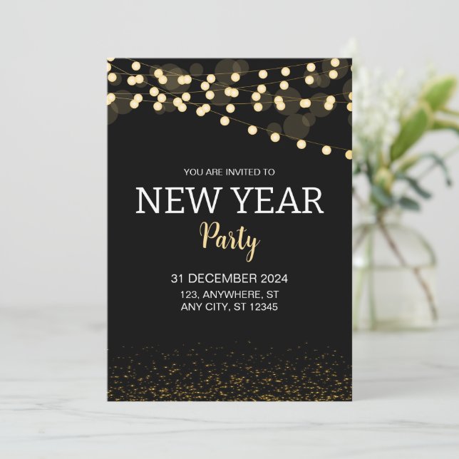 Convite Gold Glitter String Lights New Year's Eve Party (Em pé/Frente)