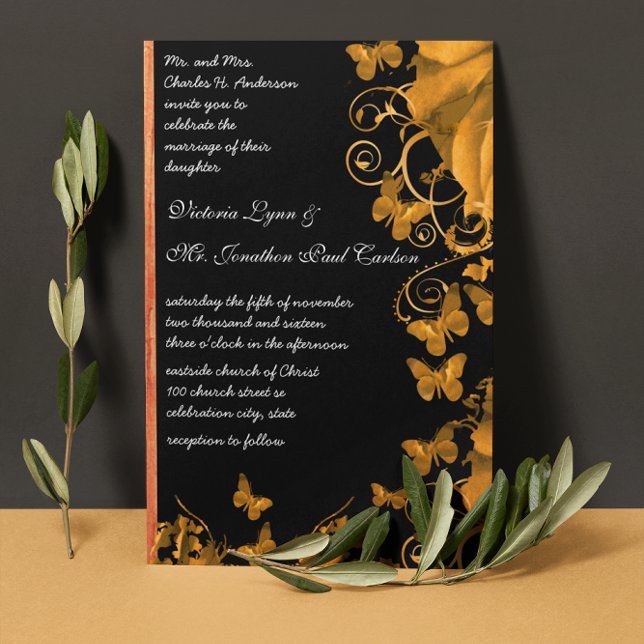Convite Gold Heart Roses & Butterflies Wedding Invitation (Criador carregado)