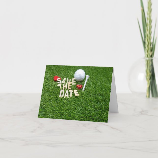 Convite Golf save the Date with golf and tee on green (Frente)