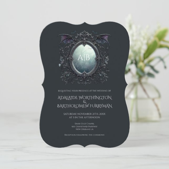 Convite Gothic Mirror Monogram Wedding Invitation (Em pé/Frente)