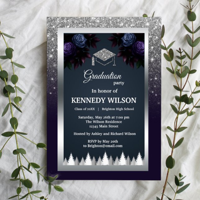 Convite Graduação Azul do Marinho de Prata com Lente Escur (Dark Moody Glitter Silver Navy Blue Graduation Invitation #graduationinvitation #navybluesilver)