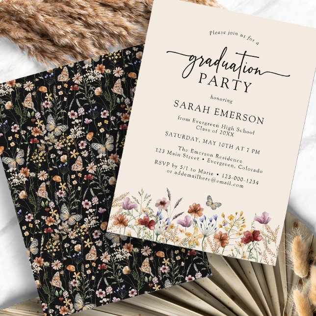 Convite Graduação Boho Preta (Black Wildflower Boho Graduation Invitation with Butterfly by Painted Paperie
)