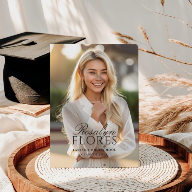 Convite Graduação Clássica de Caligrafia Preta (Criador carregado)