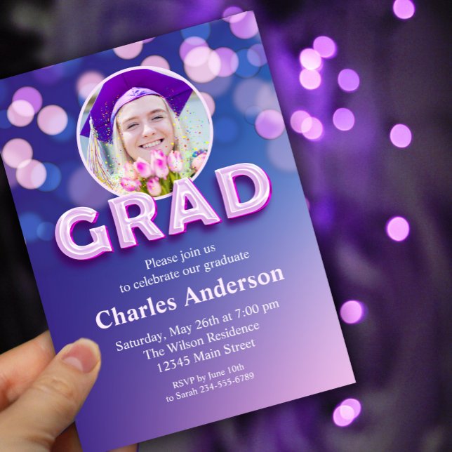 Convite Graduação com Gradiente Roxo Elegante (Celebrate in style! 🎓✨ A sleek purple gradient design with a bold 3D toucاh #PurpleTheme)