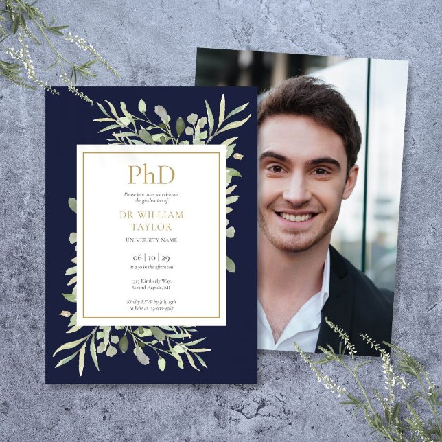 Convite Graduação de Foto Azul Verde Marinho Graduação (Phd Degree Navy Blue Greenery Photo Graduation Invitation)