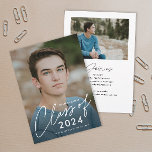 Convite Graduação de Foto de Classe de Graduação de Script<br><div class="desc">Graduação de Foto de Classe de Graduação de Script. Clique no botão editar para personalizar com seus detalhes.</div>