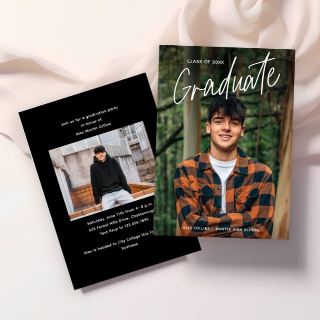 Convite Graduação de Foto de Script Manuscrito (Modern Handwritten Photo Graduation Invitations.)