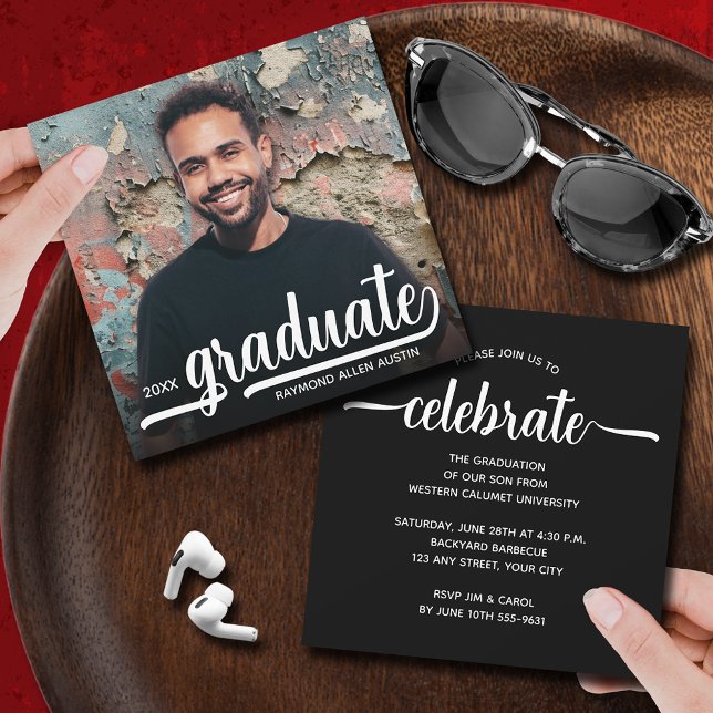 Convite Graduação de Foto Preta Moderna (Modern photo black square graduation party invitations 5.25" x 5.25")