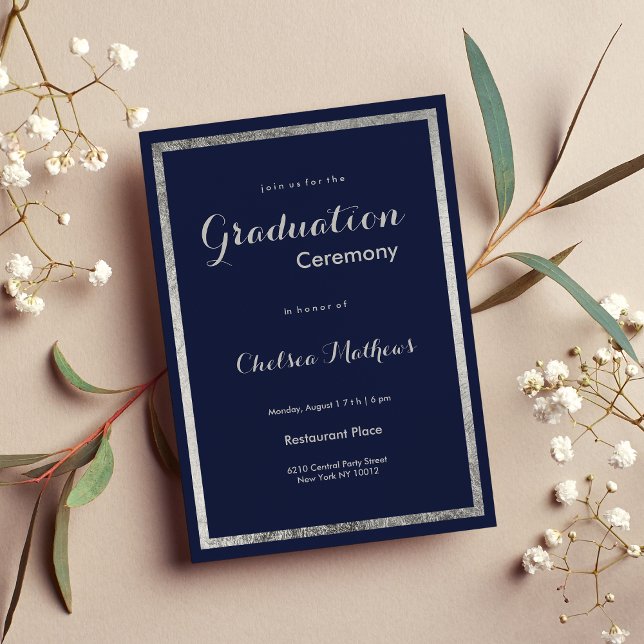 Convite Graduação elegante de prata azul-azul-marinho eleg (Elegant modern navy blue faux silver Graduation Invitation)