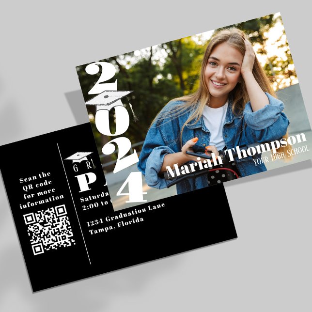 Convite Graduação Foto Simples Classe Preta De 2023 QR (Graduation bold and bright modern style photo invitation. )