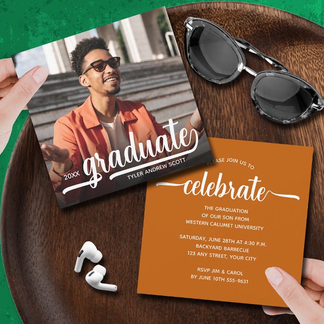 Convite Graduação Laranja Queimada por Foto Moderna (Modern photo burnt orange square graduation party invitations 5.25" x 5.25")
