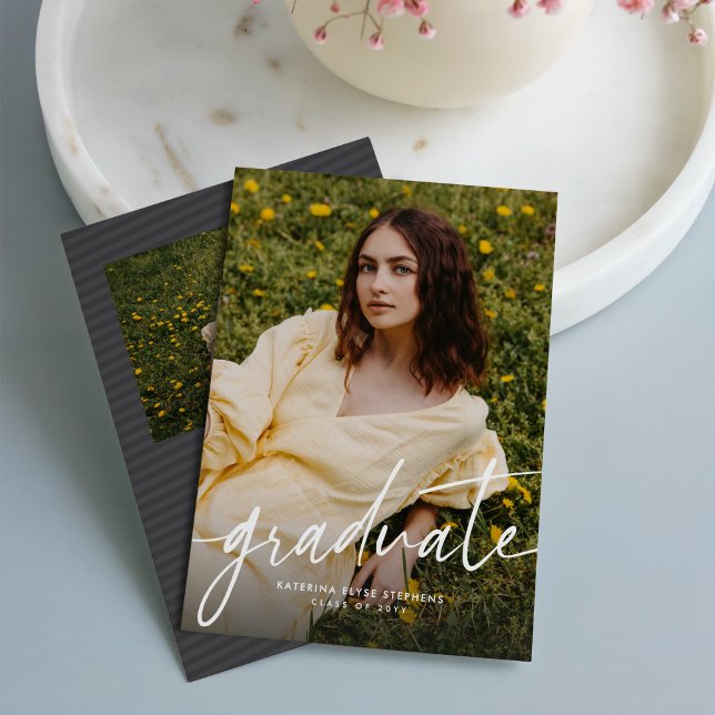 Convite Graduate trendy modern script photo graduation (Criador carregado)