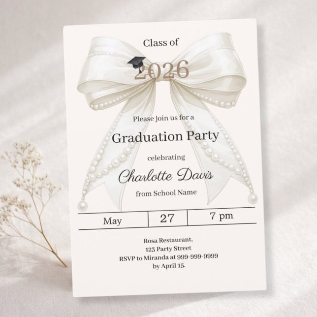 Convite Graduation party ivory bow cream class of 2026 (Criador carregado)