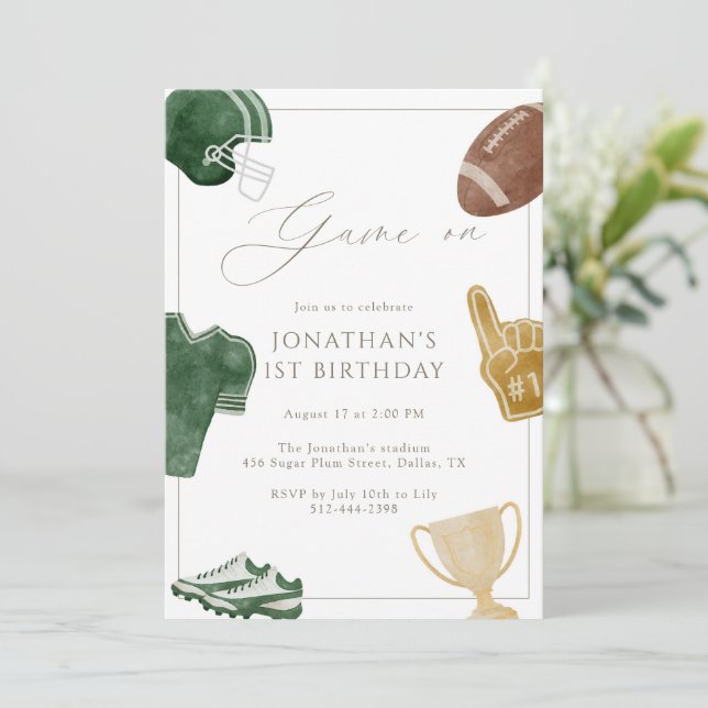 Convite Green Game On Football Birthday (Em pé/Frente)