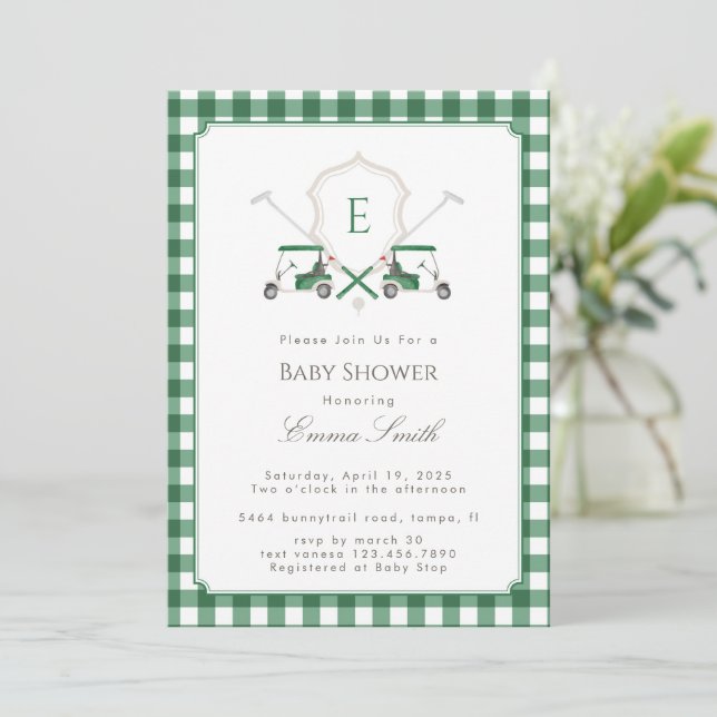 Convite Green Gingham Crest Monogram Golf Baby Shower (Em pé/Frente)