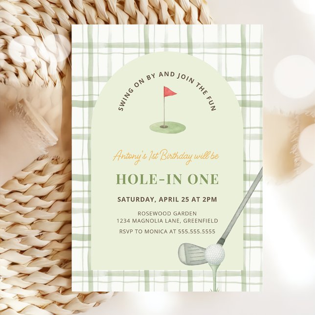 Convite Green Gingham Hole in One Golf Birthday Invitation (Criador carregado)