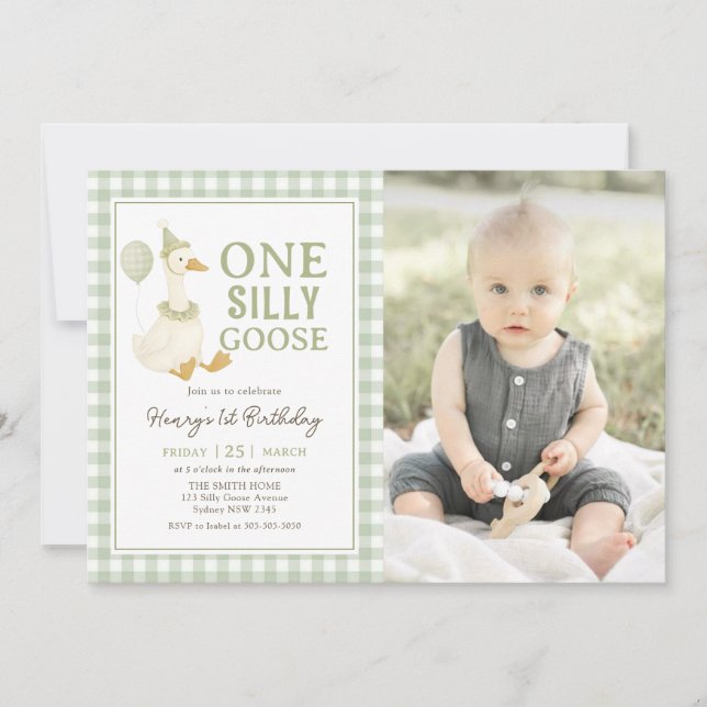 Convite Green Gingham One Silly Goose Birthday Photo (Frente)